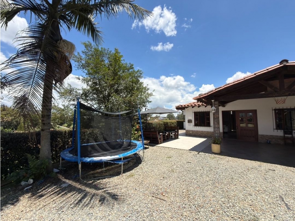 Se vende finca con casa adicional en Fontibón, Rionegro — foto 2