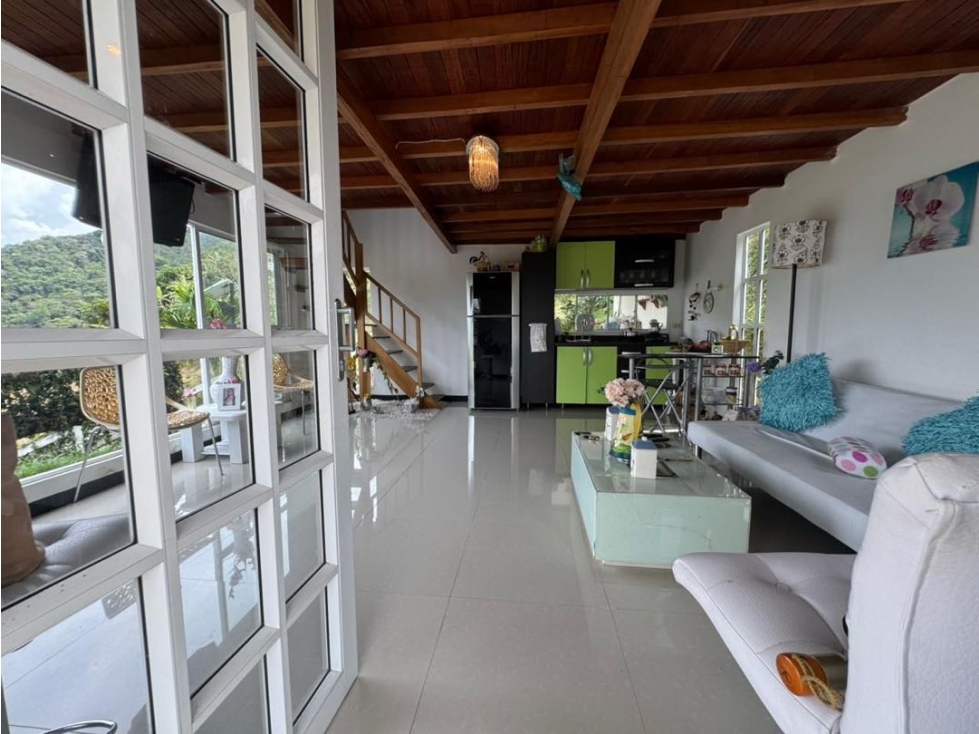 SE VENDE FINCA Y CABAÑA A PUERTA CERRADA EN COCORNÁ - 4