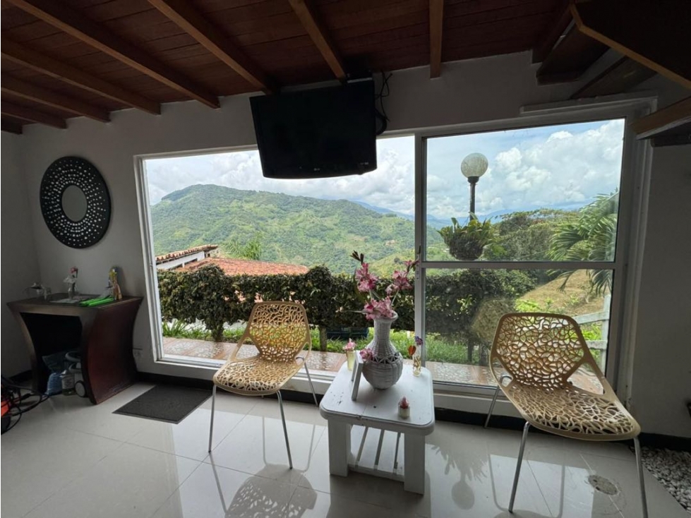 SE VENDE FINCA Y CABAÑA A PUERTA CERRADA EN COCORNÁ - 5