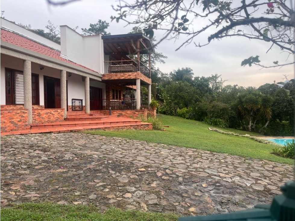 SE VENDE FINCA EN COPACABANA - 3