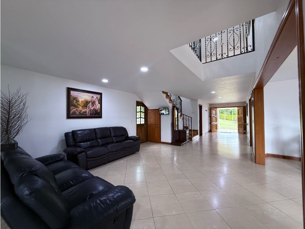 Se vende finca en Copacabana — foto 3