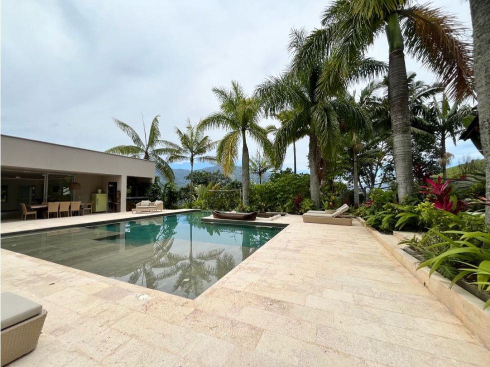 SE VENDE FINCA EN COPACABANA — foto 3