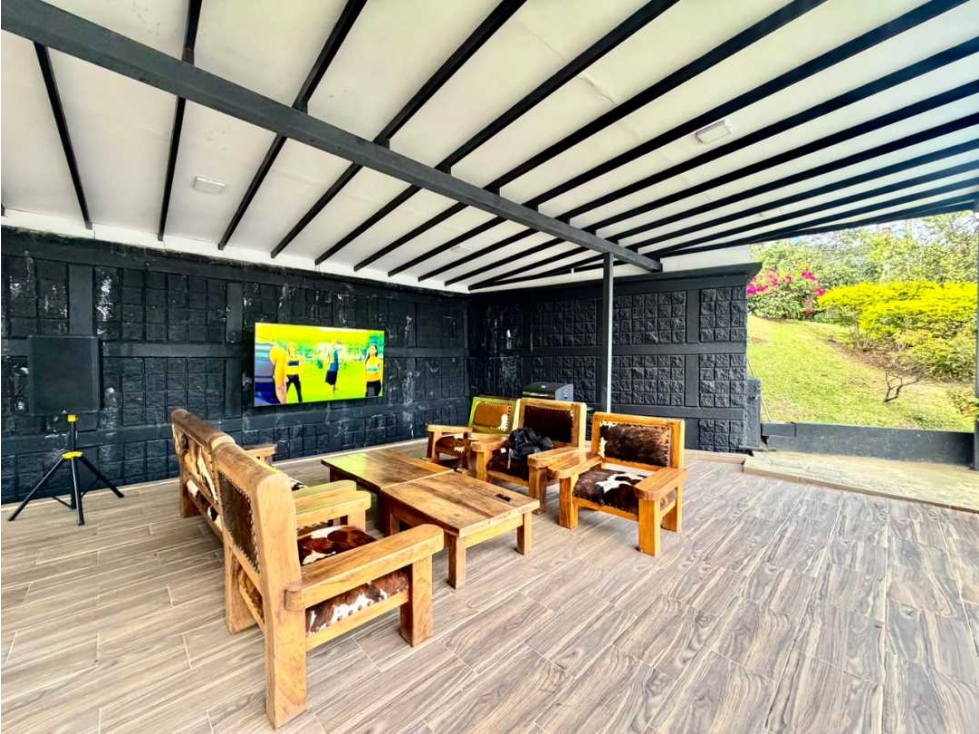 SE VENDE FINCA EN COPACABANA - 5