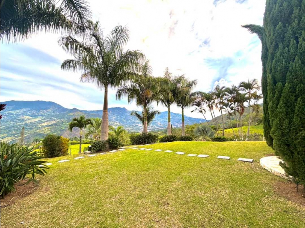 SE VENDE FINCA EN COPACABANA - 6