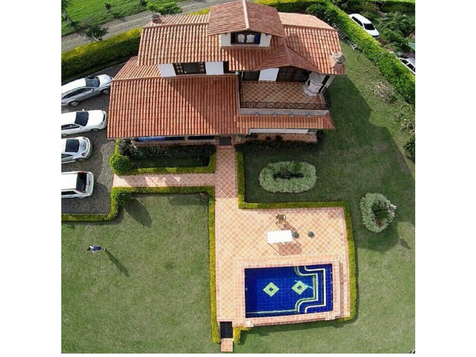 SE VENDE FINCA EN EL LAGO CALIMA MM - 1
