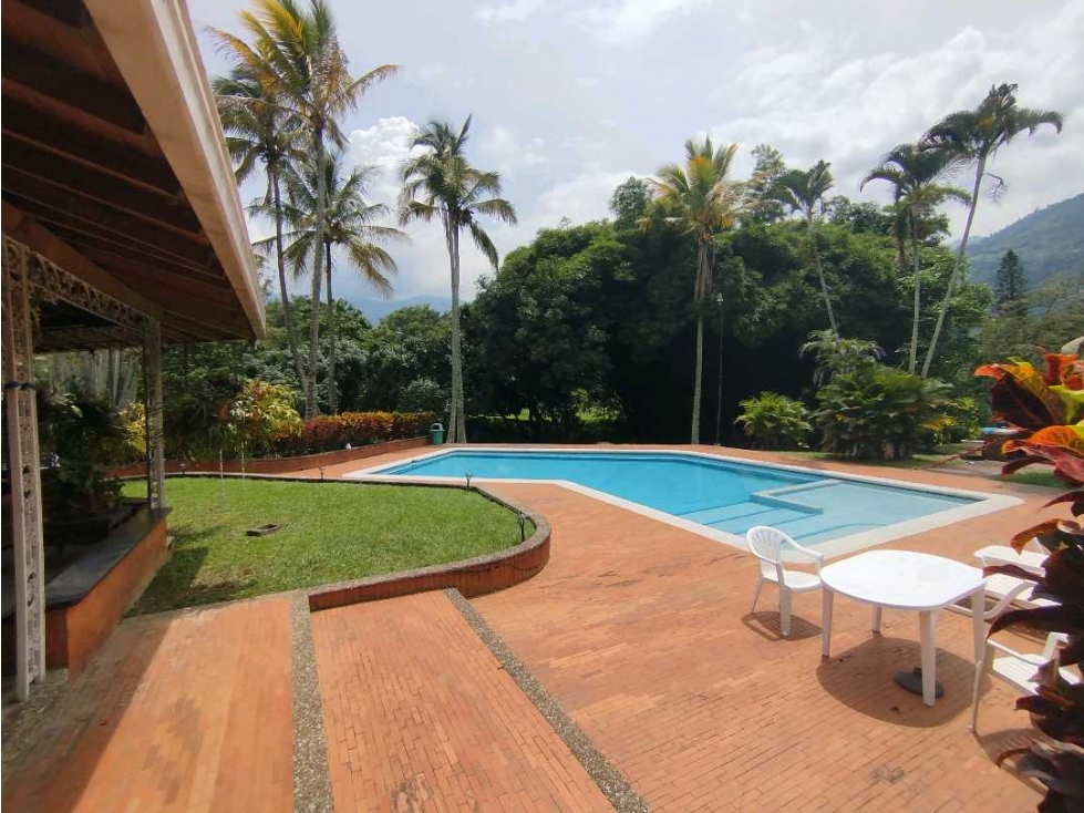 SE VENDE FINCA EN GIRARDOTA - 2