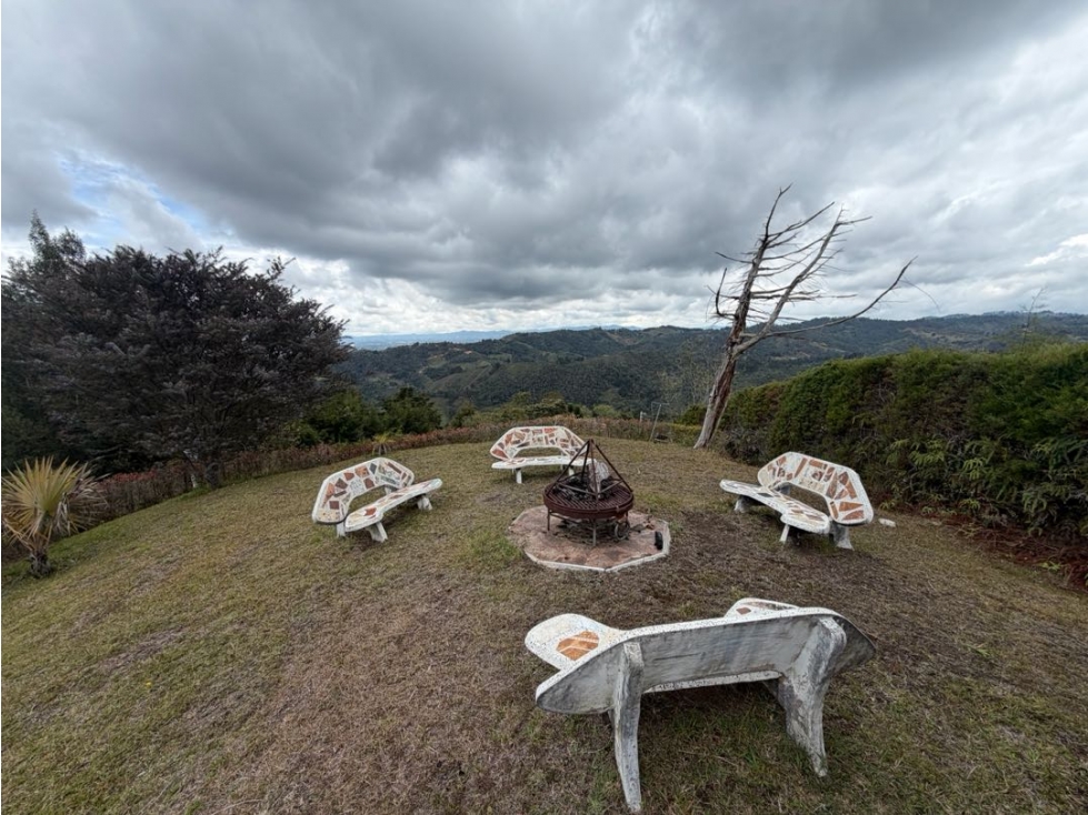 SE VENDE FINCA EN GUARNE SECTOR SANTA ELENA PARA TURISMO COMERCIO - 4