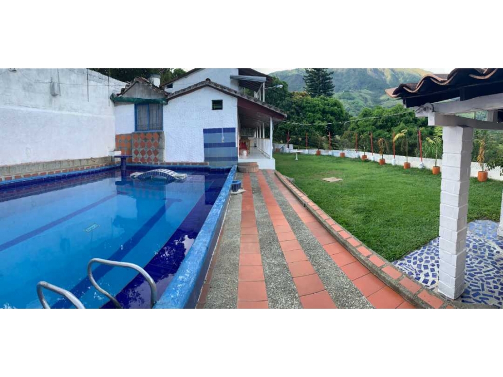 Se vende finca en Hatillo Barbosa - 2
