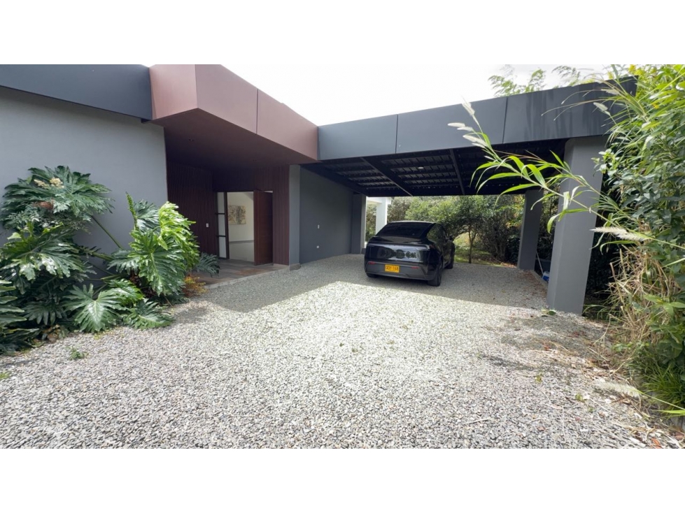 SE VENDE FINCA EN LA CEJA INDEPENDIENTE VIA HACIA LLANOGRANDE PRIMER P - 1