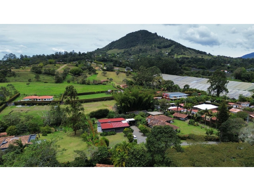 SE VENDE FINCA EN LA CEJA INDEPENDIENTE VIA HACIA LLANOGRANDE PRIMER P - 2