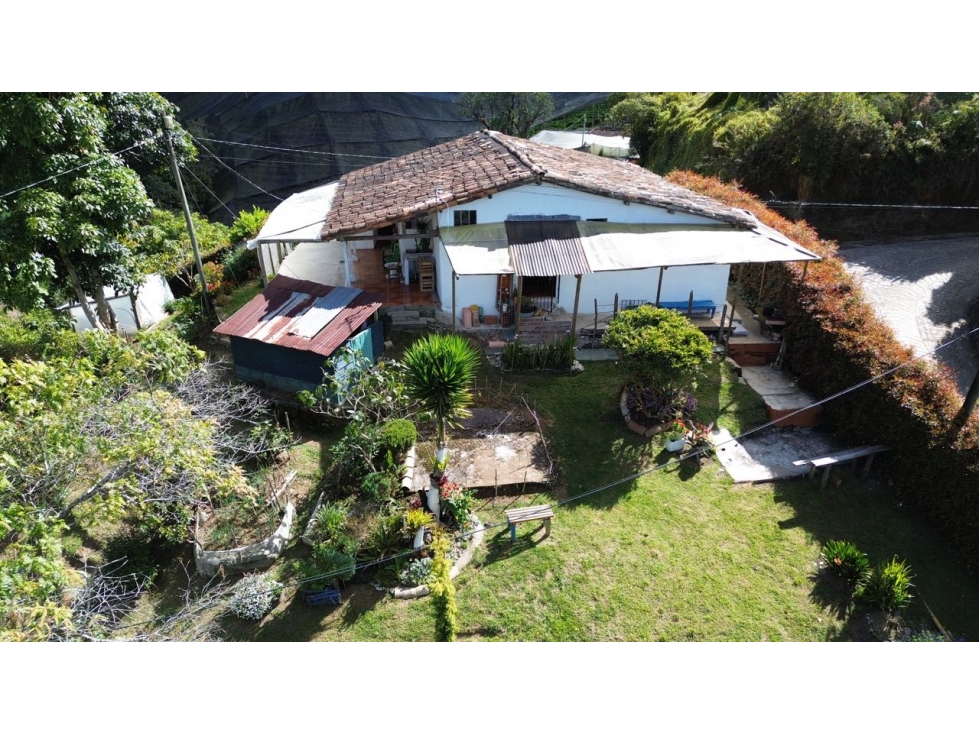 SE VENDE FINCA EN LA CEJA VEREDA FÁTIMA 6700 m2 casa campesina - 1