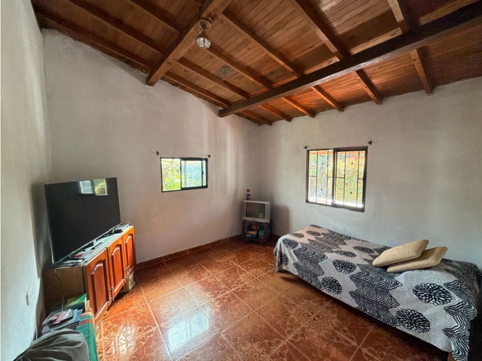 SE VENDE FINCA EN LA CEJA VEREDA FÁTIMA 6700 m2 casa campesina - 4