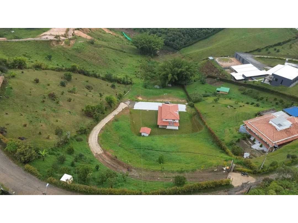 Se vende finca en Marinilla — foto 3