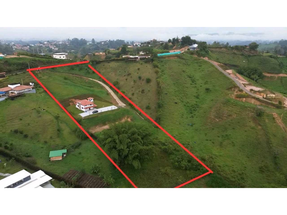 Se vende finca en Marinilla