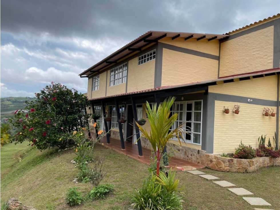 Se vende Finca en Pavas - 6