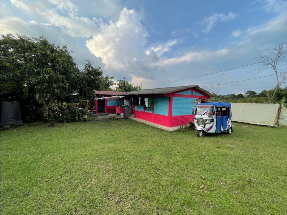 SE VENDE FINCA ENTRE QUIMBAYA Y FILANDIA - 1
