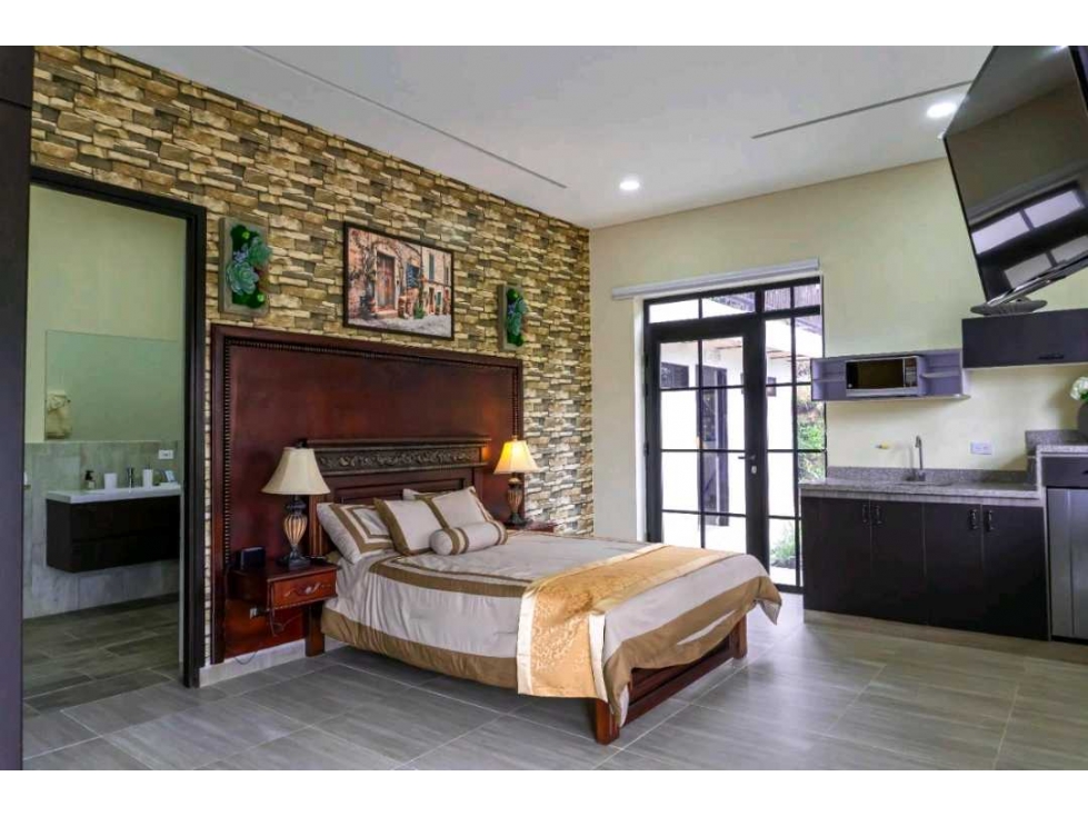 Se vende se permutas finca hotel en guatape antioquia - 3