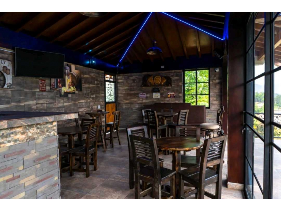 Se vende se permutas finca hotel en guatape antioquia - 4