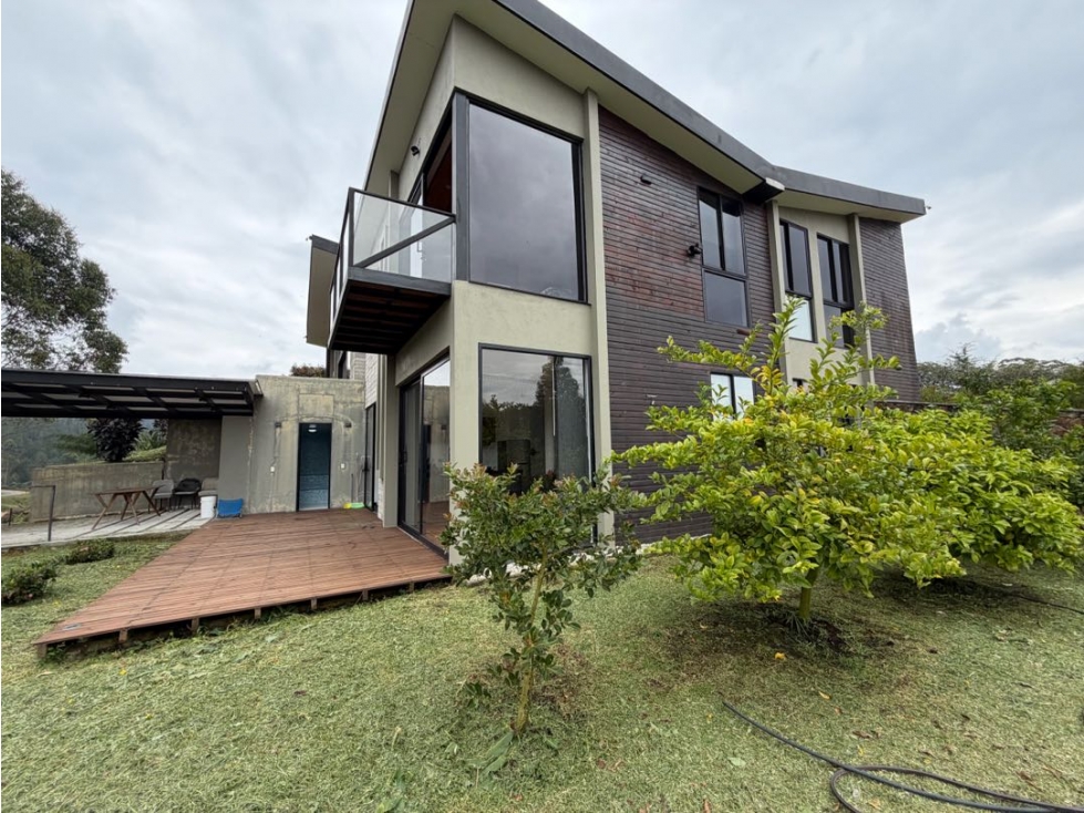 SE VENDE FINCA INDEPENDIENTE EN EL RETIRO VEREDA PORTENTO VÍA LA CEJA