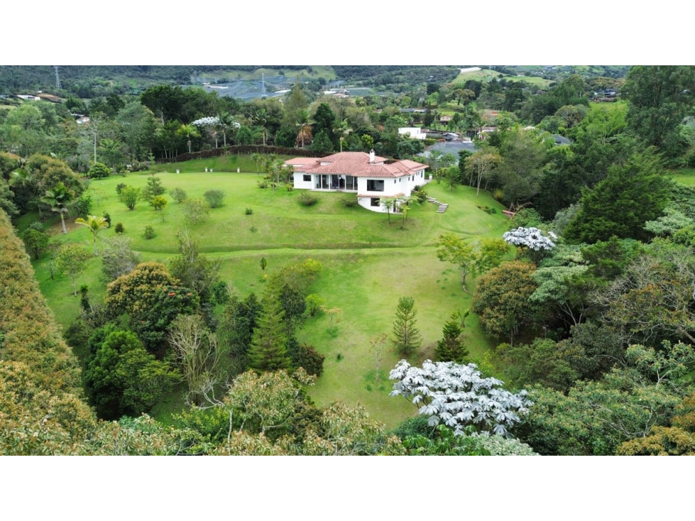 SE VENDE FINCA INDEPENDIENTE EN EL CARMEN DE VIBORAL 2 ESCRITURAS — foto 2