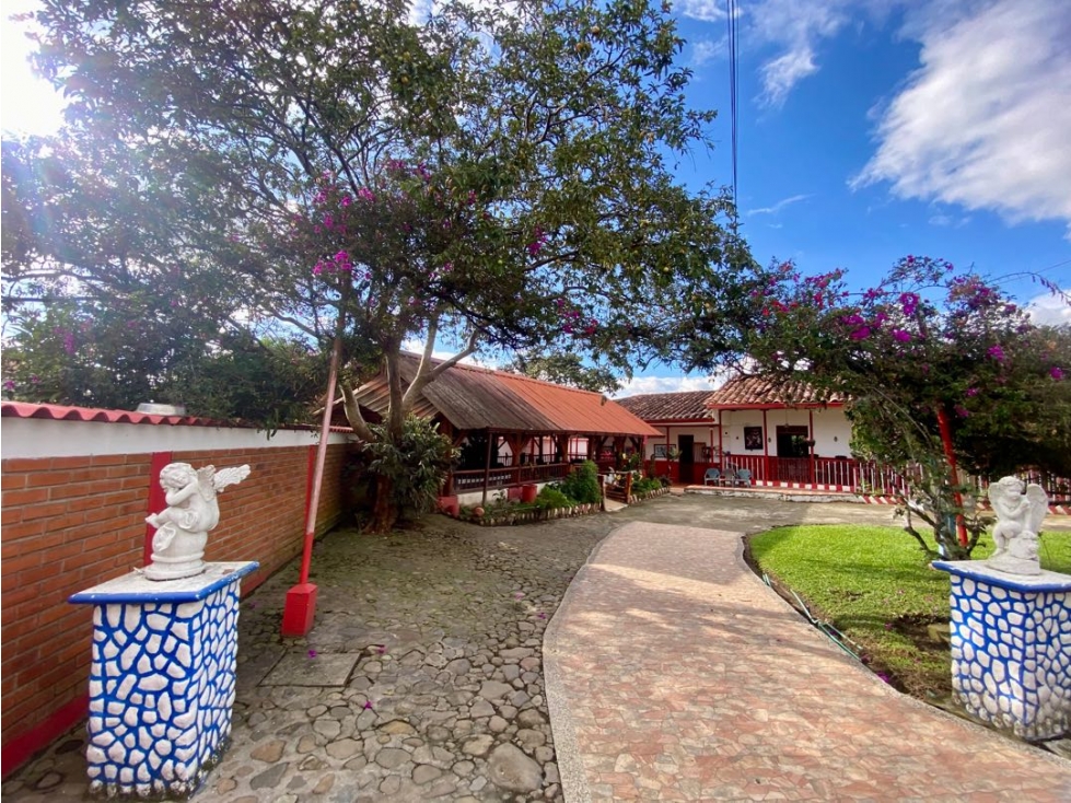 Se Vende Finca - Sector La Fachada