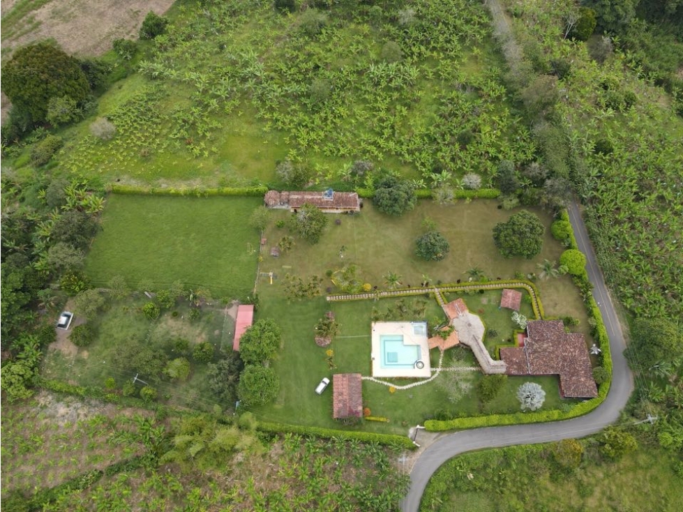 SE VENDE CHALET SECTOR MONTENEGRO PARQUE DEL CAFÉ