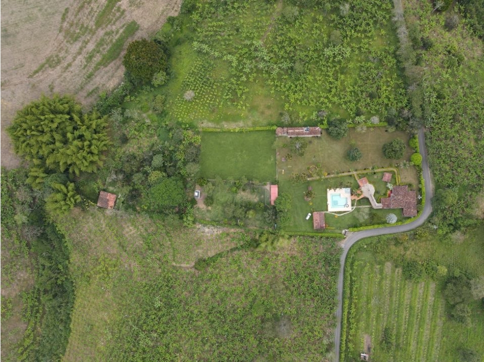 SE VENDE CHALET SECTOR MONTENEGRO PARQUE DEL CAFÉ — foto 2