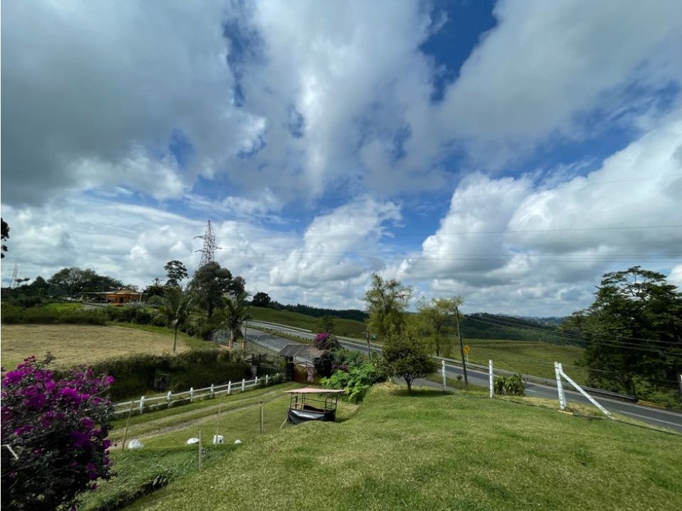 EN VENTA FINCA SOBRE VIA PRINCIPAL ARMENIA PEREIRA — foto 6