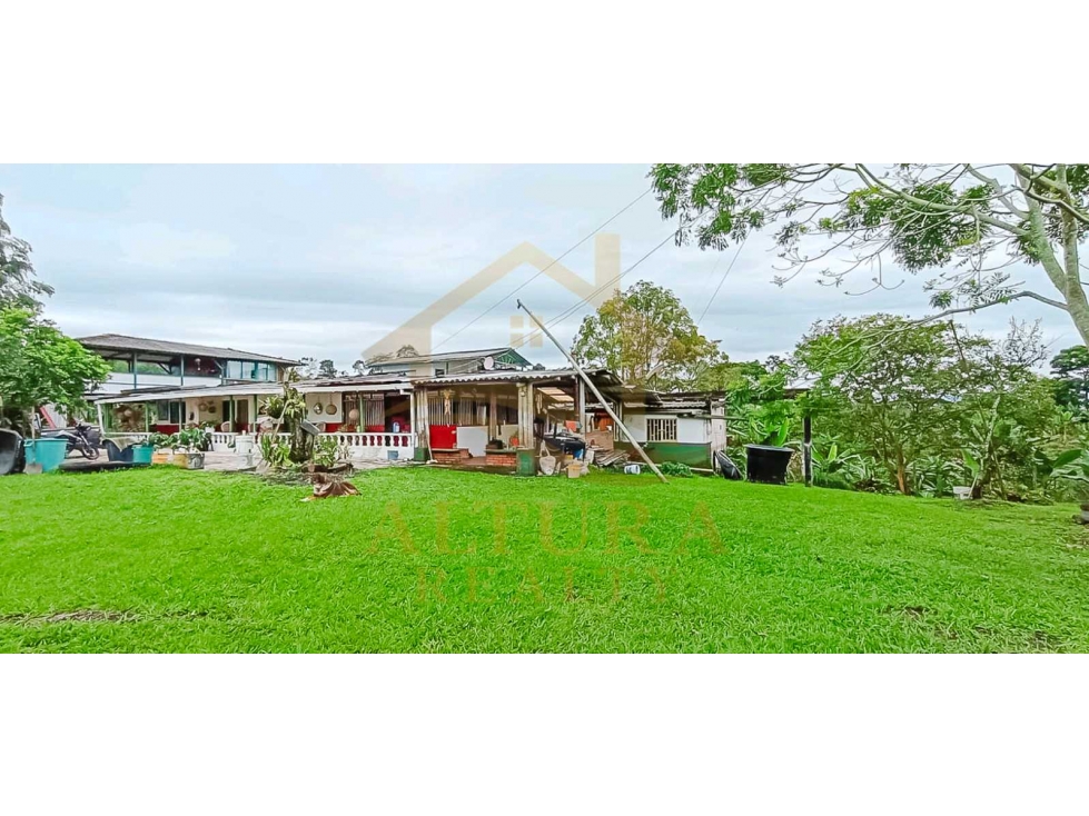 SE VENDE FINCA VIA CIRCASIA- MONTENEGRO