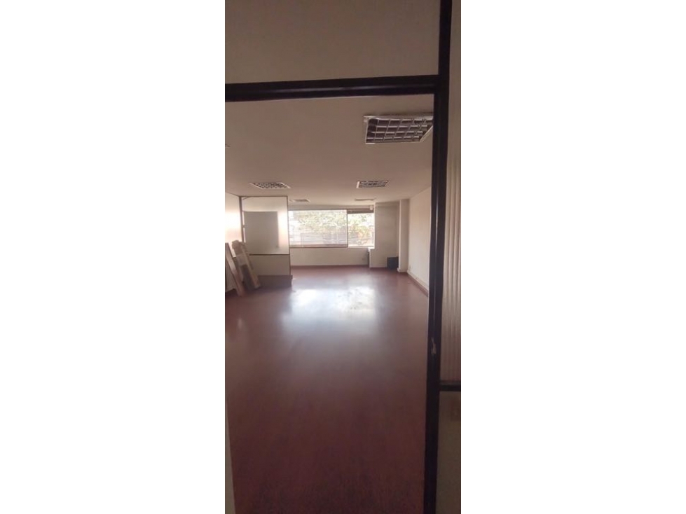 SE VENDE HERMOSA BODEGA EN TOBERIN. P — foto 5