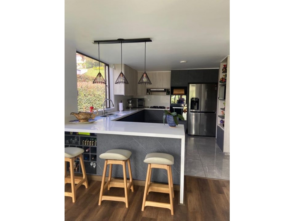 SE VENDE HERMOSA CASA CAMPESTRE EN ENVIGADO- PARTE ALTA LOMA ESCOBERO - 3