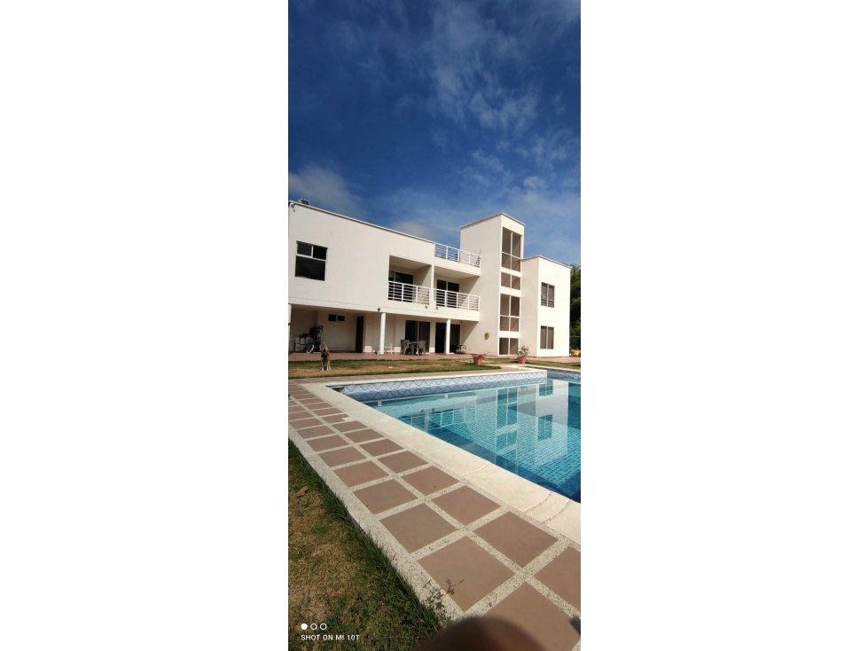 SE VENDE HERMOSA CASA CAMPESTRE EN PARCELACION
