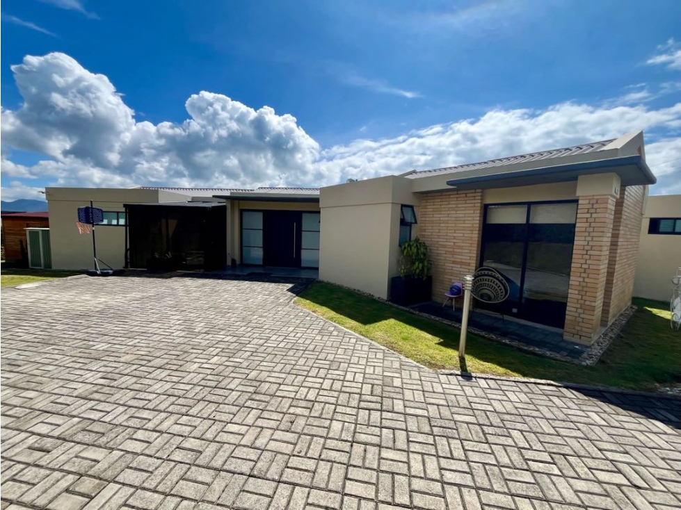 SE VENDE HERMOSA CASA CAMPESTRE EN APOSENTOS YERBABUENA.A — foto 3