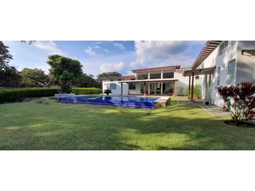Se vende hermosa casa Campestre en Armenia. Quindío.