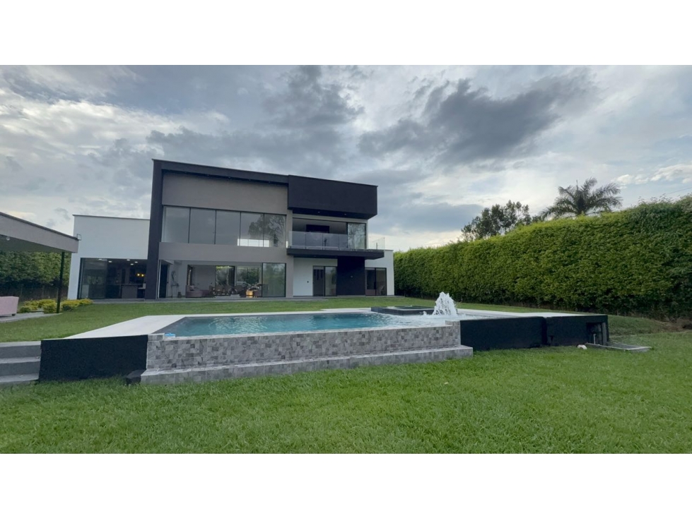 Se vende hermosa casa Campestre en Armenia
