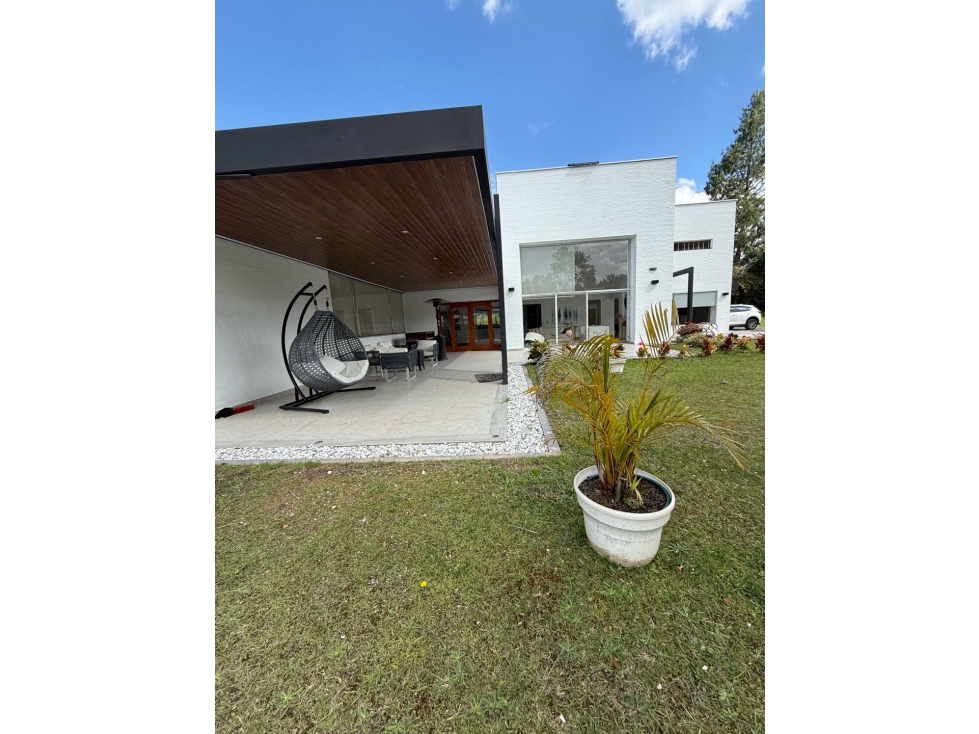 BAJO DE PRECIO, HERMOSA CASA CAMPESTRE EN ENVIGADO. LOMA DEL ESCOBERO. — foto 4