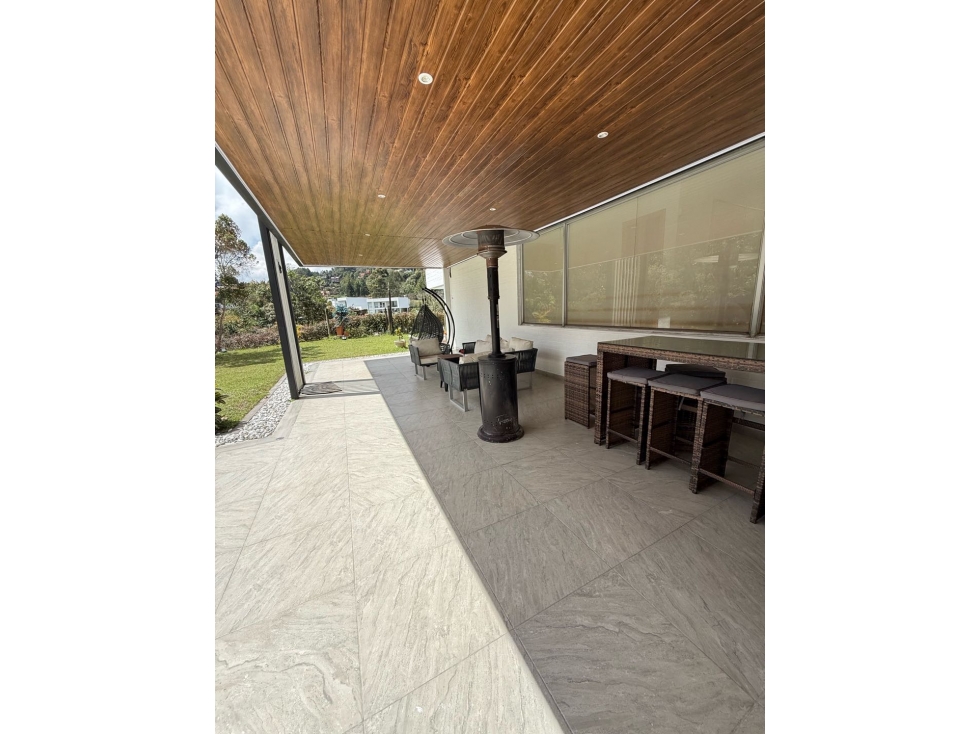 BAJO DE PRECIO, HERMOSA CASA CAMPESTRE EN ENVIGADO. LOMA DEL ESCOBERO. — foto 5
