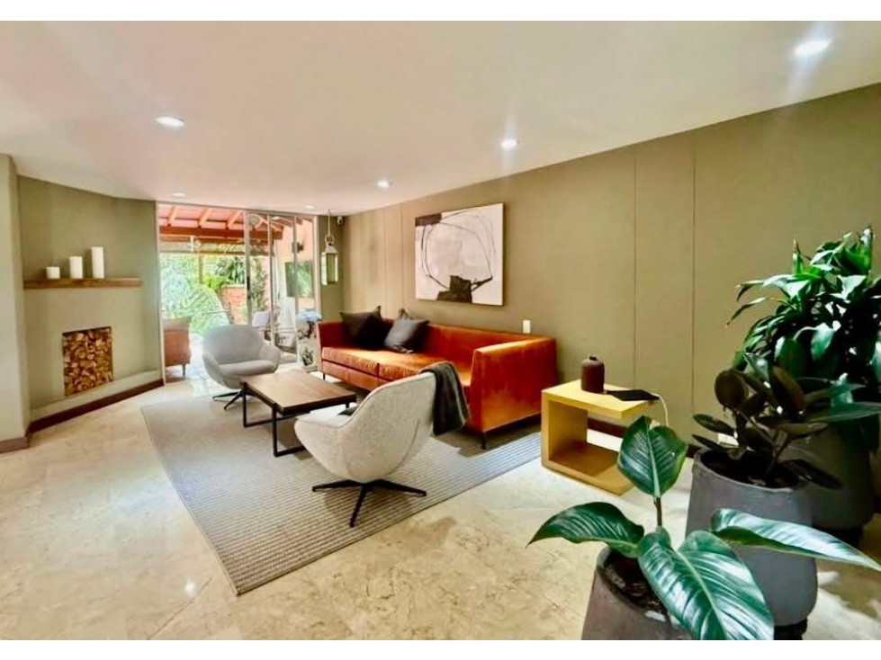 SE VENDE HERMOSA CASA CON JARDÍN EN ENVIGADO, LOMA DE LAS BRUJAS — foto 6