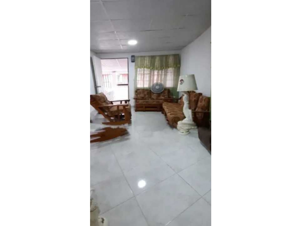 Se Vende Hermosa Casa con Patio trasero en la Urbanización Don Bosco — foto 6