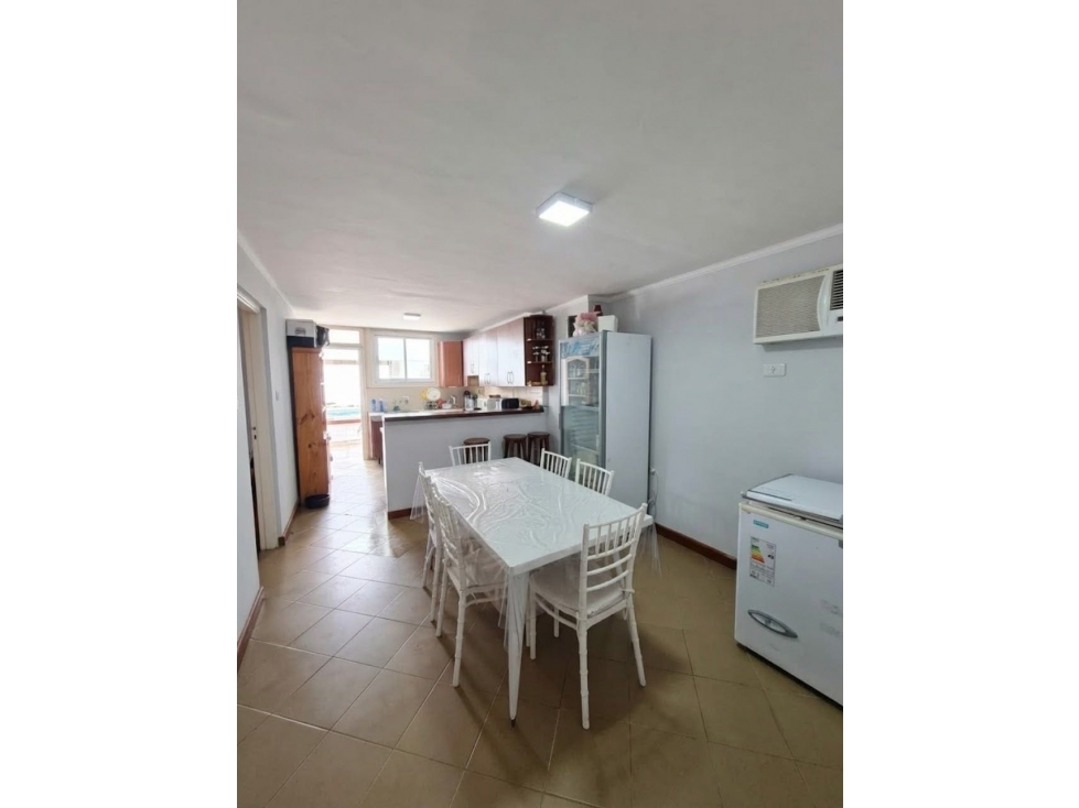 Se Vende Hermosa Casa de 280m2 cubiertos en 2 plantas con Quincho - 3