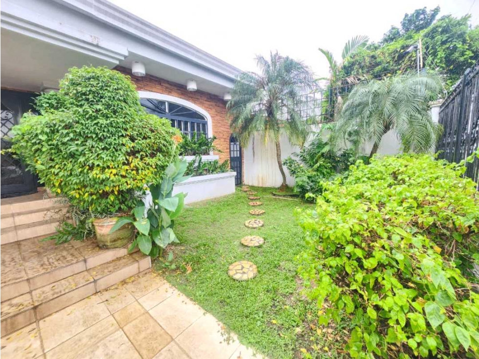 CASA COMERCIAL O RESIDENCIAL EN BETANIA EN VENTA — foto 4