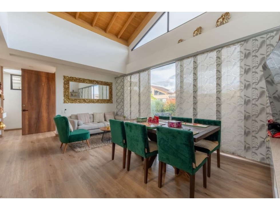 SE VENDE HERMOSA CASA DE UN NIVEL MÁS ALTILLO REMODELADA — foto 2