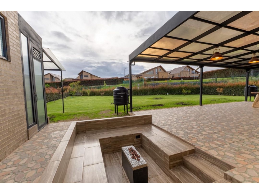 SE VENDE HERMOSA CASA DE UN NIVEL MÁS ALTILLO REMODELADA — foto 6