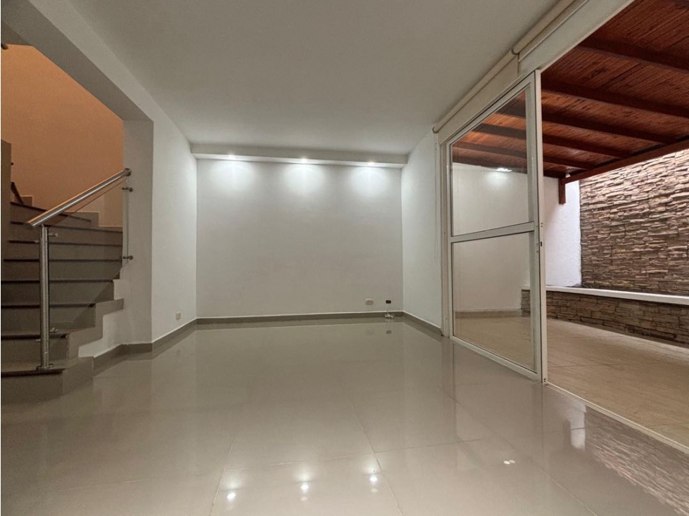 SE VENDE HERMOSA CASA EN ALFAGUARA CONDOMINIO - JAMUNDI — foto 5
