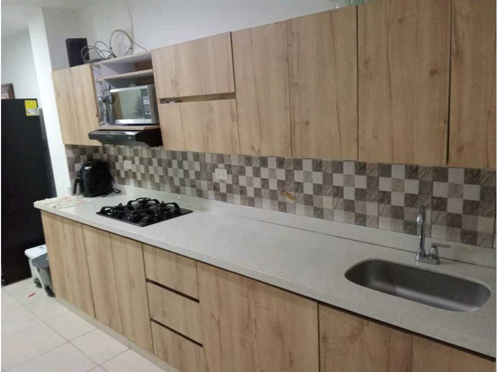 SE VENDE HERMOSA CASA EN BELLO BARRIO CENTRAL.EXCELENTE UBICACION
