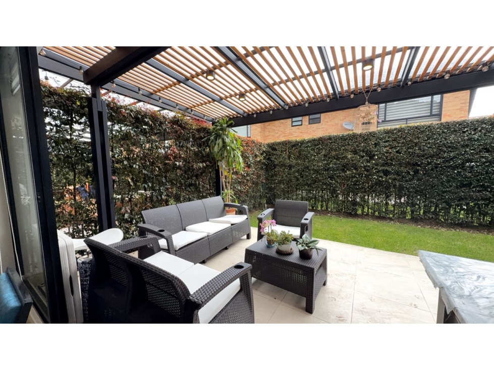 SE VENDE HERMOSA CASA EN CHÍA VEREDA FONQUETÁ
