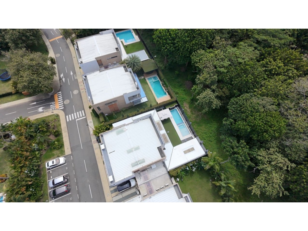 SE VENDE HERMOSA CASA EN CONDOMINIO EXCLUSIVO EN PANCE — foto 2
