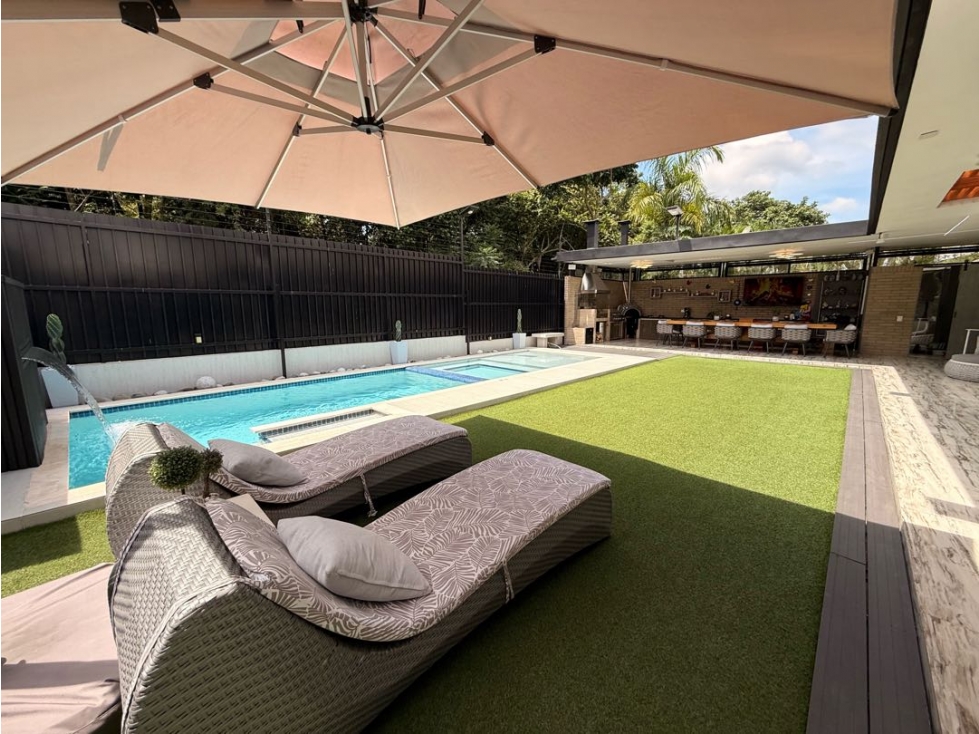 SE VENDE HERMOSA CASA EN CONDOMINIO EXCLUSIVO EN PANCE