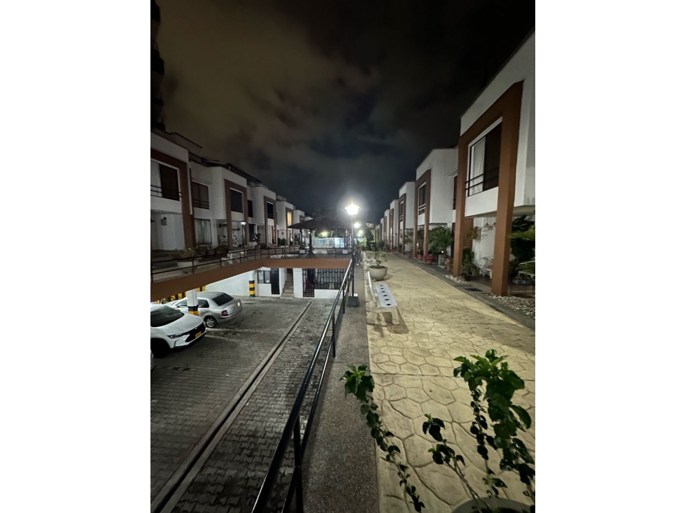 Se Vende Hermosa Casa En Coral Plaza — foto 2