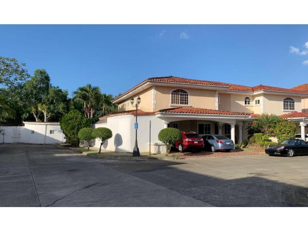 VENDO CASA- COSTA DEL ESTE- PANAMA